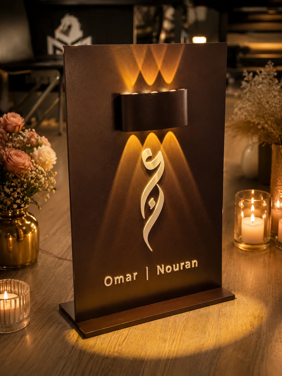 استاند استقبال خشب مع صبغ واضائه